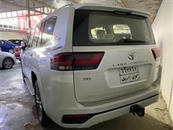 تۆیۆتا لاند کروزەر